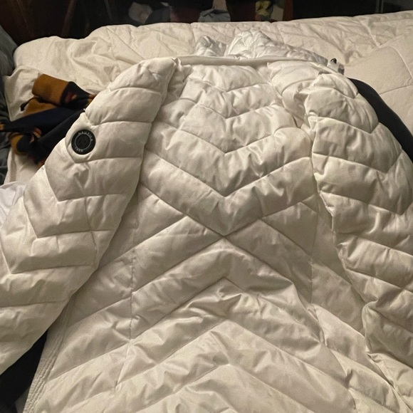 Nautica Puffy jacket with Furry Hood❌❌SOLD❌❌❌ - Picture 3 of 5